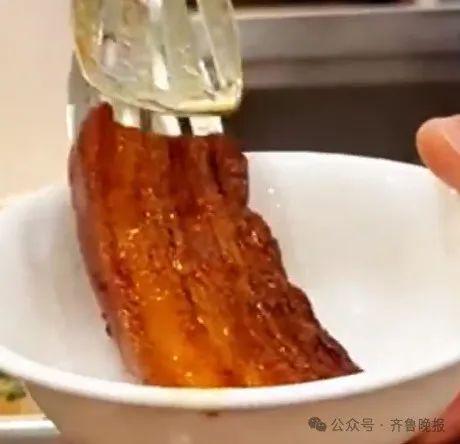 濟南推出把子肉公交卡，城市美食與文化的新融合，濟南把子肉公交卡，城市美食文化融合新風尚