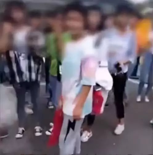 吉林校方回應(yīng)女生禮儀爭議，傳統(tǒng)禮儀與現(xiàn)代教育的交融與反思，吉林校方回應(yīng)女生禮儀爭議，傳統(tǒng)禮儀與現(xiàn)代教育的交融碰撞與反思
