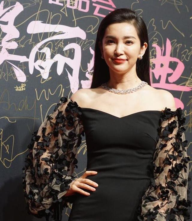 李冰冰為什么叫李蓮花——探尋背后的故事與寓意，李冰冰別號李蓮花背后的故事與寓意探尋