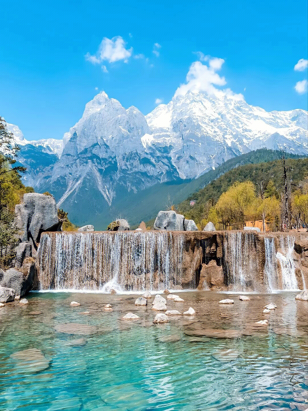 云南旅游必去景點(diǎn)全攻略，云南旅游必去景點(diǎn)大全與攻略匯總