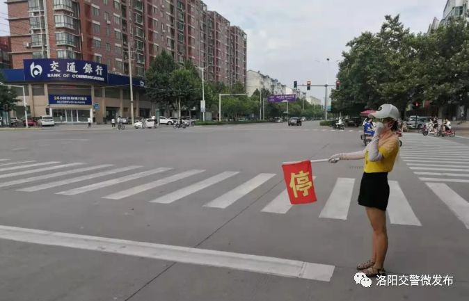 內(nèi)行人眼中的洛陽鉬業(yè)，實(shí)力展現(xiàn)與前景展望，內(nèi)行人眼中的洛陽鉬業(yè)，實(shí)力展現(xiàn)與未來前景展望