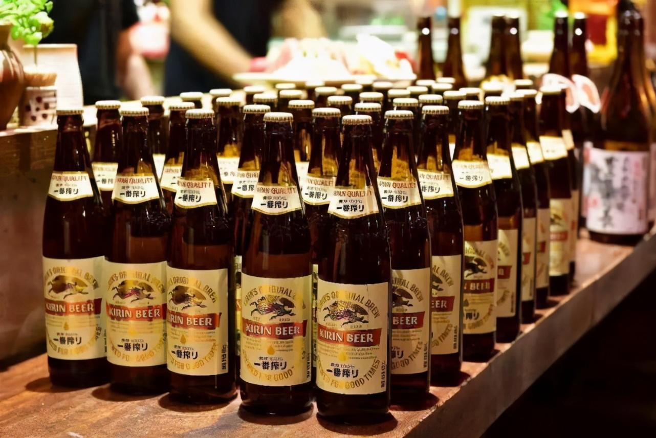 五糧液集團(tuán)旗下的品牌酒系列，多元化發(fā)展的典范，五糧液集團(tuán)品牌酒系列，多元化發(fā)展的璀璨明珠