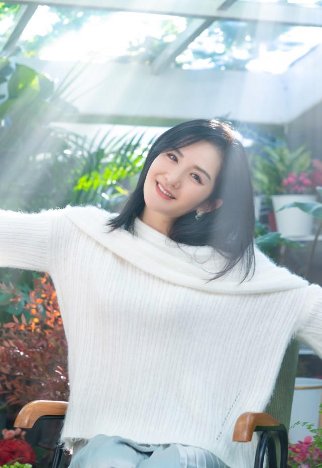 張杰與謝娜的婚姻傳聞，回應(yīng)與真實(shí)之間的微妙關(guān)系，張杰與謝娜婚姻傳聞背后的回應(yīng)與真相揭秘