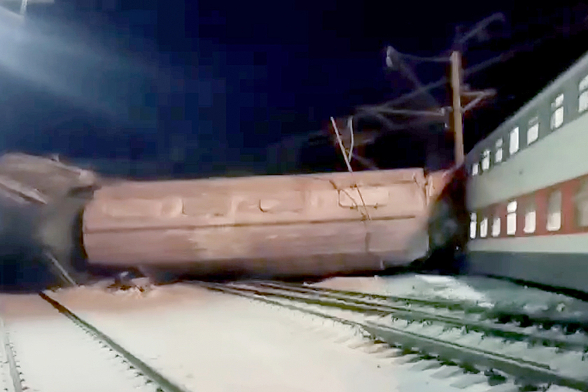 俄一客運(yùn)列車與貨運(yùn)列車相撞，事故深度解析，俄客運(yùn)列車與貨運(yùn)列車相撞事故深度解析