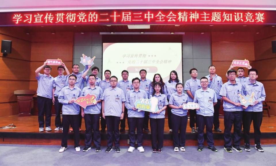 新澳門(mén)一肖一特一中，揭示背后的風(fēng)險(xiǎn)與警示，澳門(mén)博彩背后的風(fēng)險(xiǎn)與警示，揭示新澳門(mén)一肖一特一中的犯罪問(wèn)題。