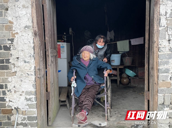 湖南失能老人現(xiàn)狀及其挑戰(zhàn)，一項(xiàng)深度分析，湖南失能老人現(xiàn)狀深度解析，挑戰(zhàn)與應(yīng)對(duì)策略