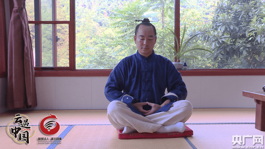 傳統(tǒng)武術(shù)與現(xiàn)代生活的結(jié)合，一種文化的交融與發(fā)展，傳統(tǒng)武術(shù)與現(xiàn)代生活的交融，文化的發(fā)展與傳承