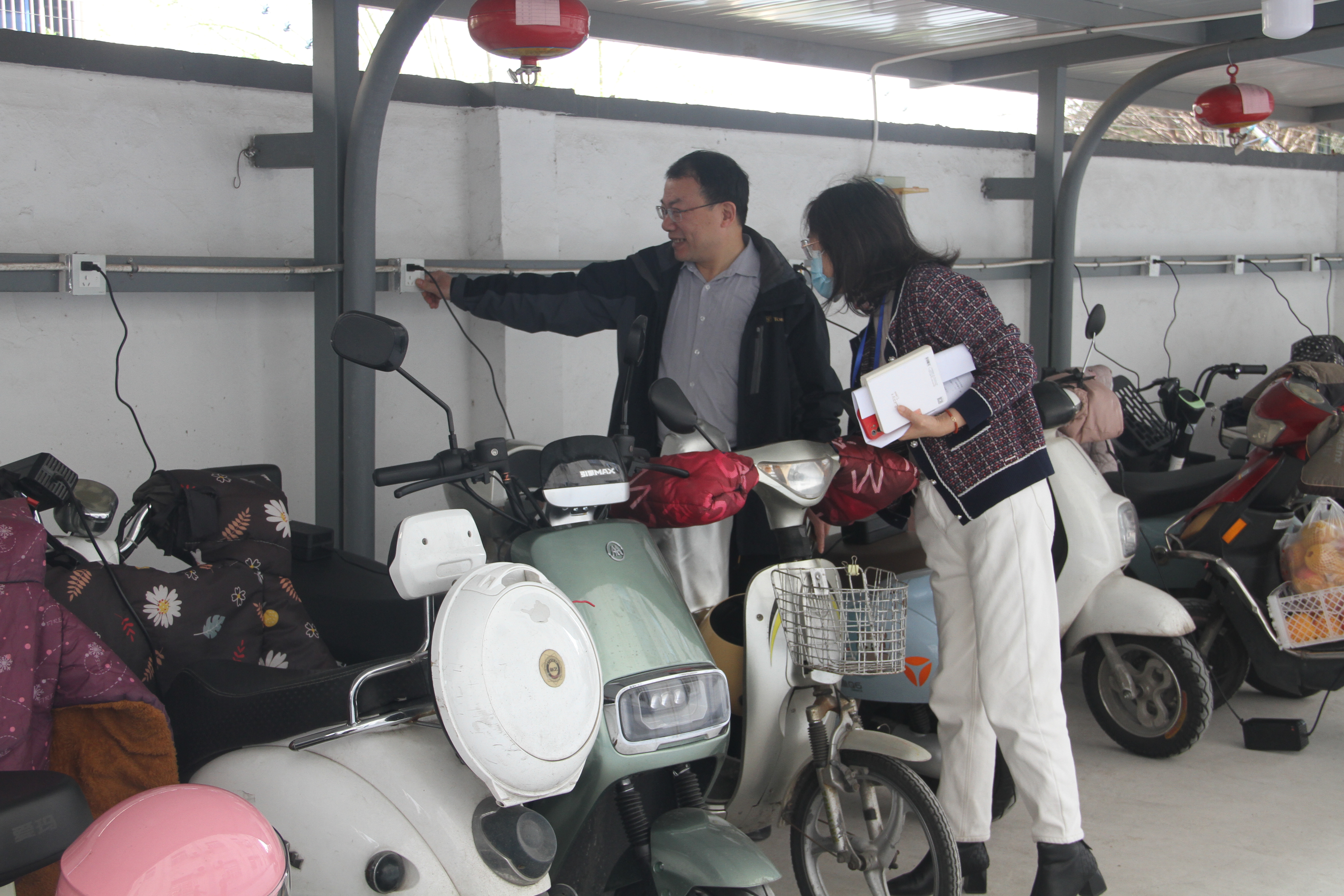 高校如何平衡電動(dòng)車管理與師生需求，高校電動(dòng)車管理與師生需求的平衡之道