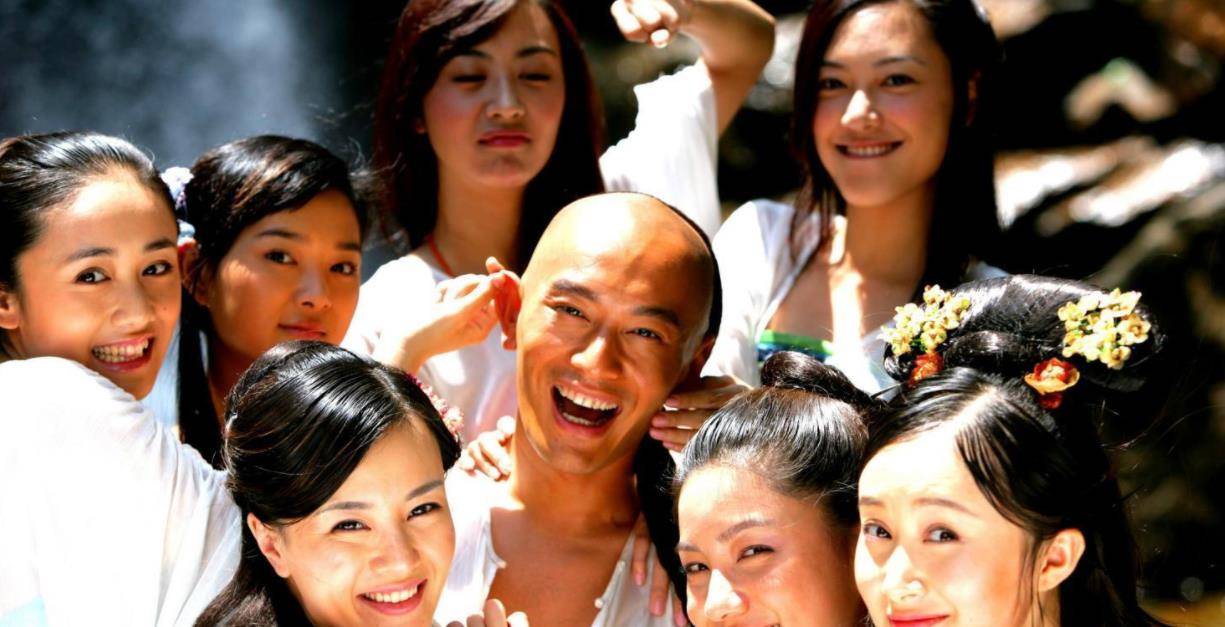 韋小寶通吃島戰(zhàn)七女，江湖傳奇中的英勇與情感糾葛，韋小寶與七女的通吃島傳奇，江湖英勇與情感糾葛