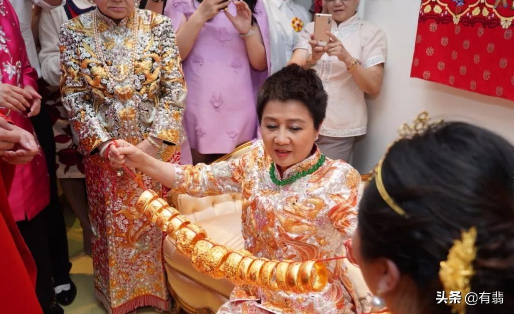 林心如二胎是龍鳳胎嗎？——探尋娛樂圈的熱門話題，林心如二胎是否為龍鳳胎？揭秘娛樂圈熱議話題。