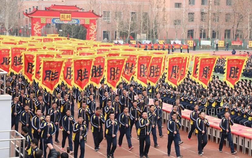 北大清華的學(xué)生從小就是學(xué)霸嗎？深度解析天賦與努力的交織，深度解析，北大清華學(xué)生天賦與努力的交織——從小就是學(xué)霸嗎？