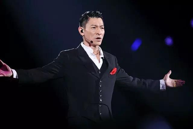 劉德華的音樂風格，經(jīng)典與現(xiàn)代的融合，劉德華，經(jīng)典與現(xiàn)代音樂風格的融合典范