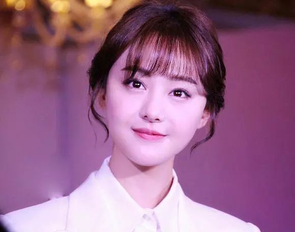 鄭爽的演藝經(jīng)歷，從初露鋒芒到璀璨星輝，鄭爽，從嶄露頭角到星光璀璨的演藝之路