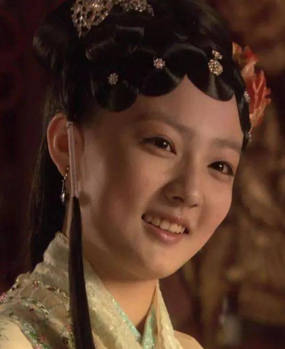 新紅樓夢(mèng)演員表大全，重塑經(jīng)典的角色魅力，新紅樓夢(mèng)演員陣容一覽，經(jīng)典角色魅力重塑