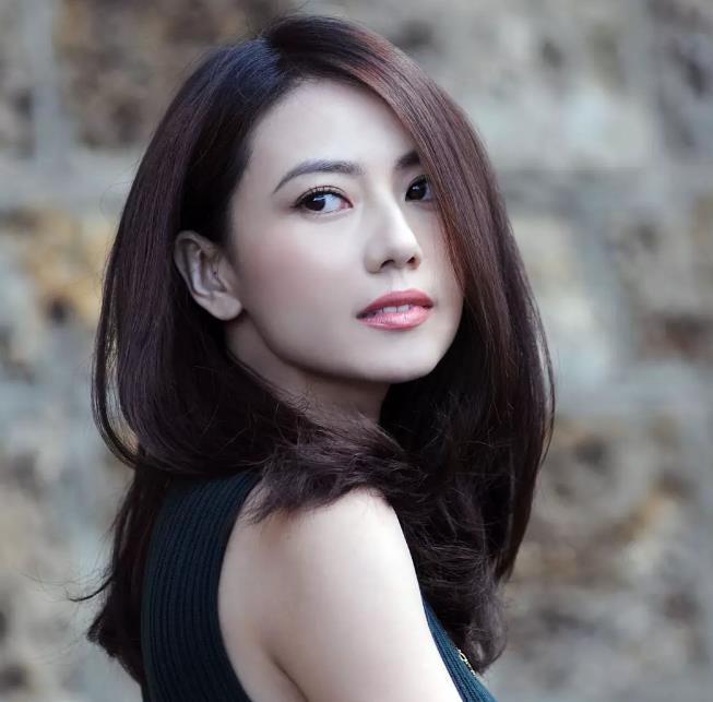 高圓圓個(gè)人資料及簡歷，揭秘女神背后的故事，以及與老公的甜蜜生活，揭秘女神高圓圓背后的故事，個(gè)人資料、簡歷以及與老公的甜蜜生活揭秘