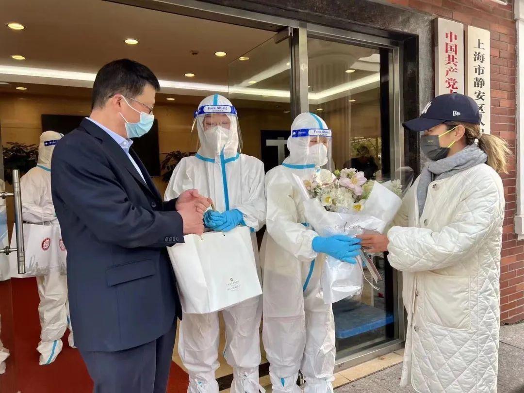 靜安區(qū)香格里拉大酒店，都市中的奢華港灣，靜安區(qū)香格里拉大酒店，都市中心的奢華天地