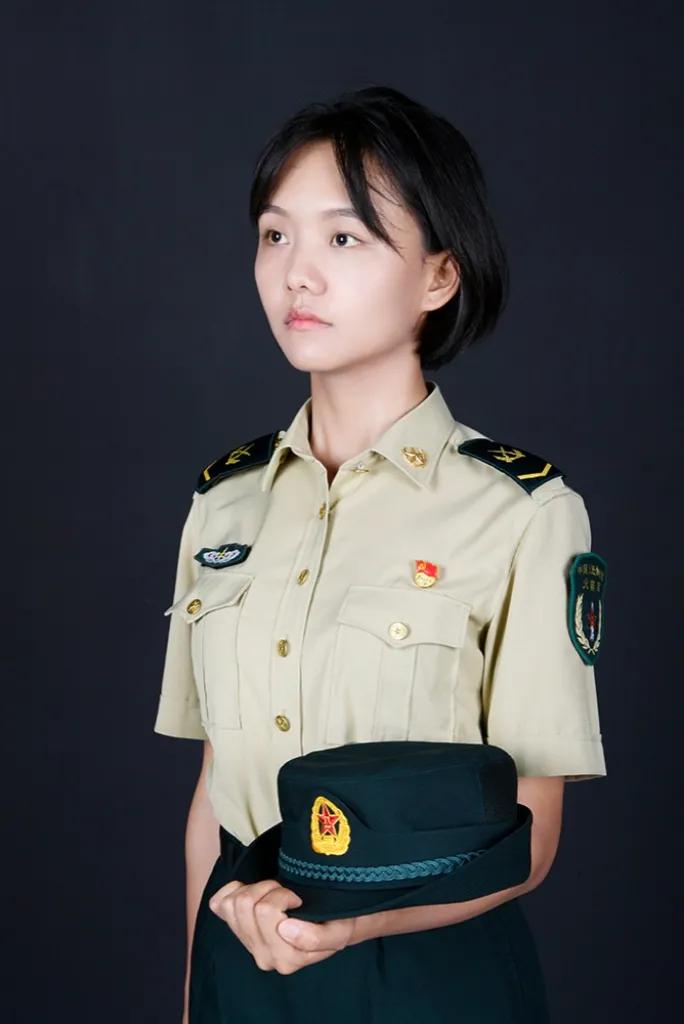 儀仗隊女兵退役，榮耀背后的堅韌與成長，儀仗隊女兵退役，榮耀背后的堅韌之路與成長蛻變