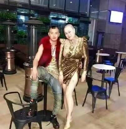 賓利姐的征婚故事，尋找生命中的另一半，聯(lián)系方式公開，賓利姐征婚記，尋找生命中的另一半，聯(lián)系方式公開探尋真愛之旅