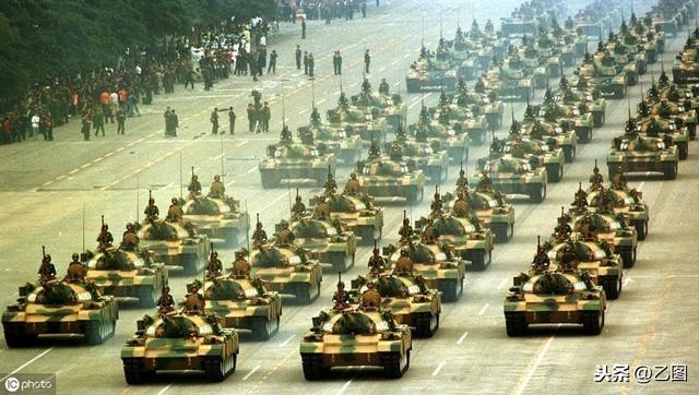 八一電影，回顧1999年大閱兵的歷史影像記錄，八一電影，重溫1999年大閱兵的歷史影像回顧