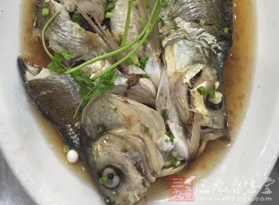 家常清燉魚的做法，美味與健康并重，家常清燉魚，美味與健康雙全的做法