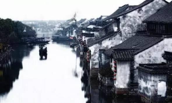 西塘古鎮(zhèn)與烏鎮(zhèn)，哪個(gè)古鎮(zhèn)更勝一籌？，西塘古鎮(zhèn)與烏鎮(zhèn)，誰(shuí)更勝一籌？對(duì)比解析