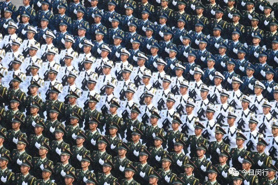 國(guó)慶閱兵觀后感，國(guó)慶閱兵，震撼心靈，展現(xiàn)國(guó)家力量