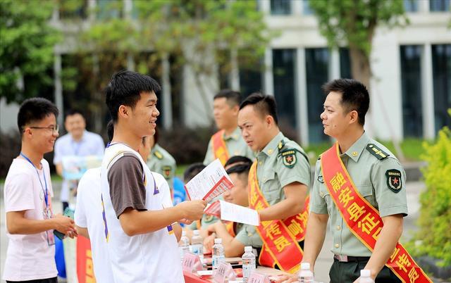 關(guān)于2023年秋季征兵報(bào)名時(shí)間的詳細(xì)解讀，2023年秋季征兵報(bào)名時(shí)間詳細(xì)解讀及報(bào)名攻略