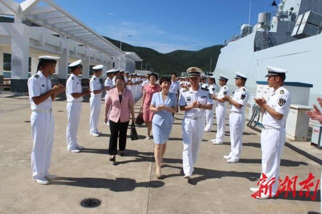 海南艦排水量揭秘，揭秘中國海軍新一代巨艦的磅礴力量，揭秘中國海軍新一代巨艦磅礴力量，海南艦排水量深度解析