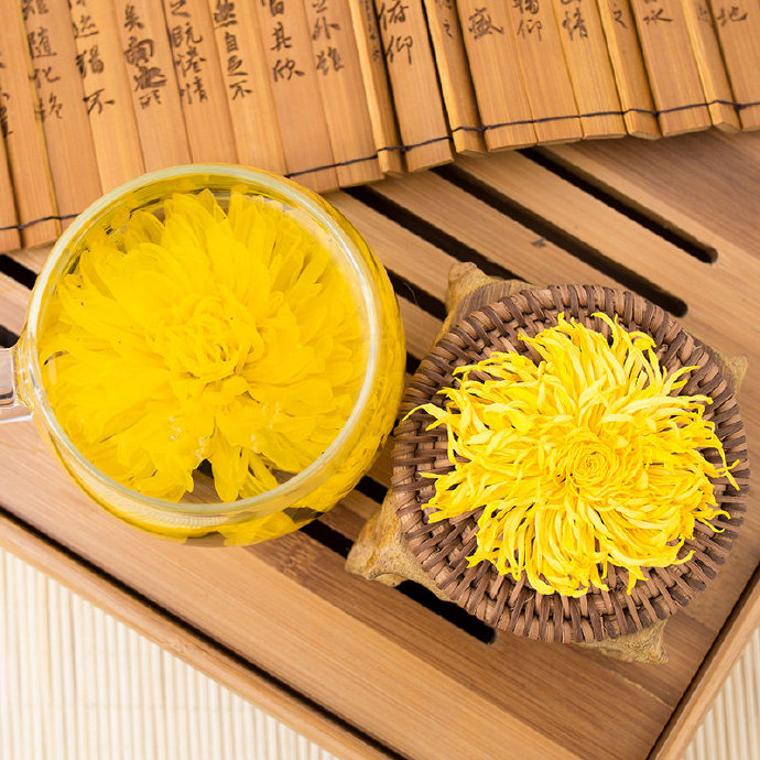 菊內(nèi)留香與金銀花的魅力，菊內(nèi)留香與金銀花，魅力綻放的雙重魅力