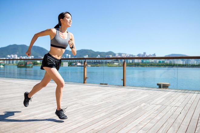 每天慢跑多久才能減肥？全面解讀運(yùn)動減肥的奧秘，全面解讀運(yùn)動減肥奧秘，每天慢跑多久能有效減肥？