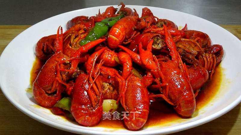 麻辣小龍蝦，一道讓人陶醉的美食傳奇，麻辣小龍蝦，美食傳奇的魅力所在
