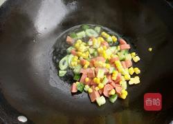 火腿玉米蛋炒飯，一道美味家常炒飯的獨(dú)特魅力，火腿玉米蛋炒飯，家常美食的獨(dú)特魅力