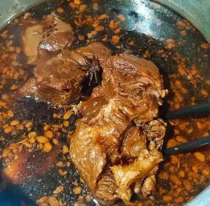 家庭醬牛肉的制作方法與技巧，家庭醬牛肉的制作秘訣與技巧分享