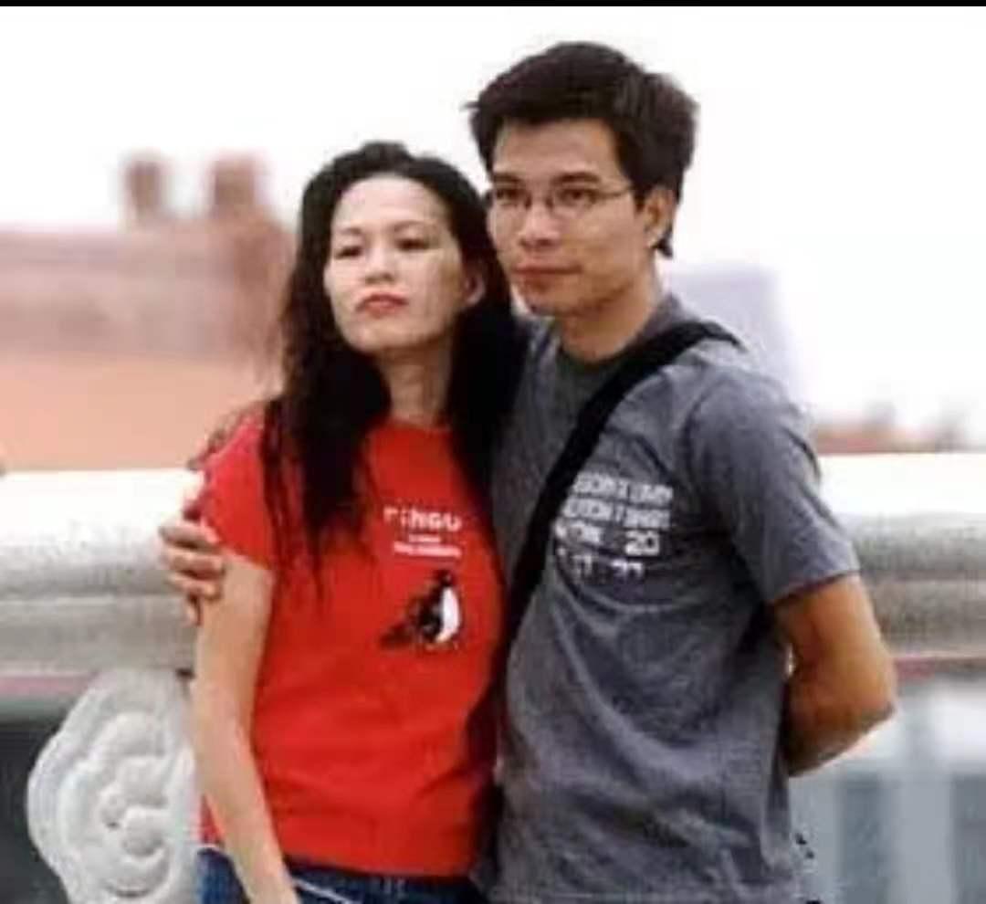 揭秘黃日華老婆照片背后的故事，黃日華老婆照片背后的故事揭秘
