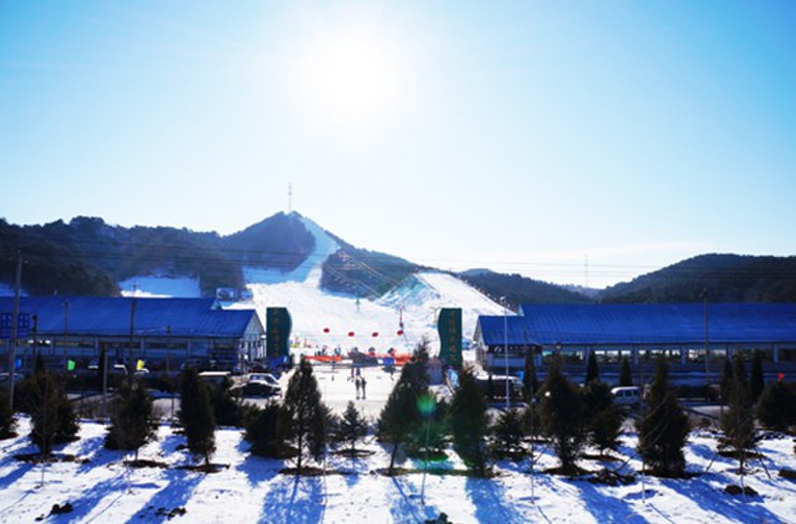密云云佛山滑雪場(chǎng)的魅力與體驗(yàn)，密云云佛山滑雪場(chǎng)，魅力與極致體驗(yàn)