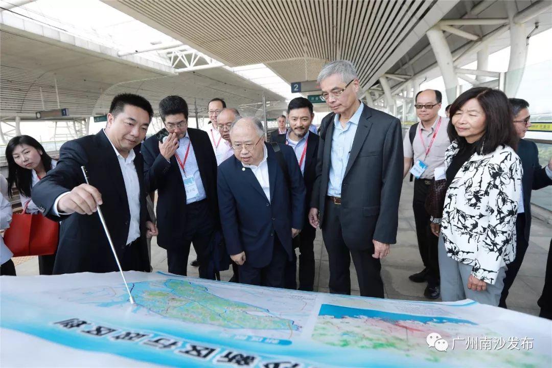 探索未來香港，全年免費資料公開的新篇章（2025展望），香港未來展望，全新篇章開啟，全年免費資料公開探索之旅（2025年展望）