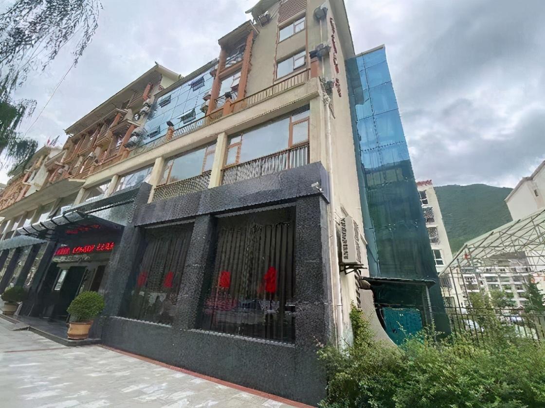 九寨溝酒店推薦——體驗(yàn)自然之美的理想住宿之選，九寨溝酒店精選，自然之美與理想住宿體驗(yàn)