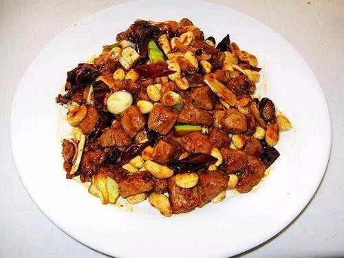 宮保肉丁，一道傳統(tǒng)美食的魅力與故事，宮保肉丁，傳統(tǒng)美食的魅力與傳奇故事