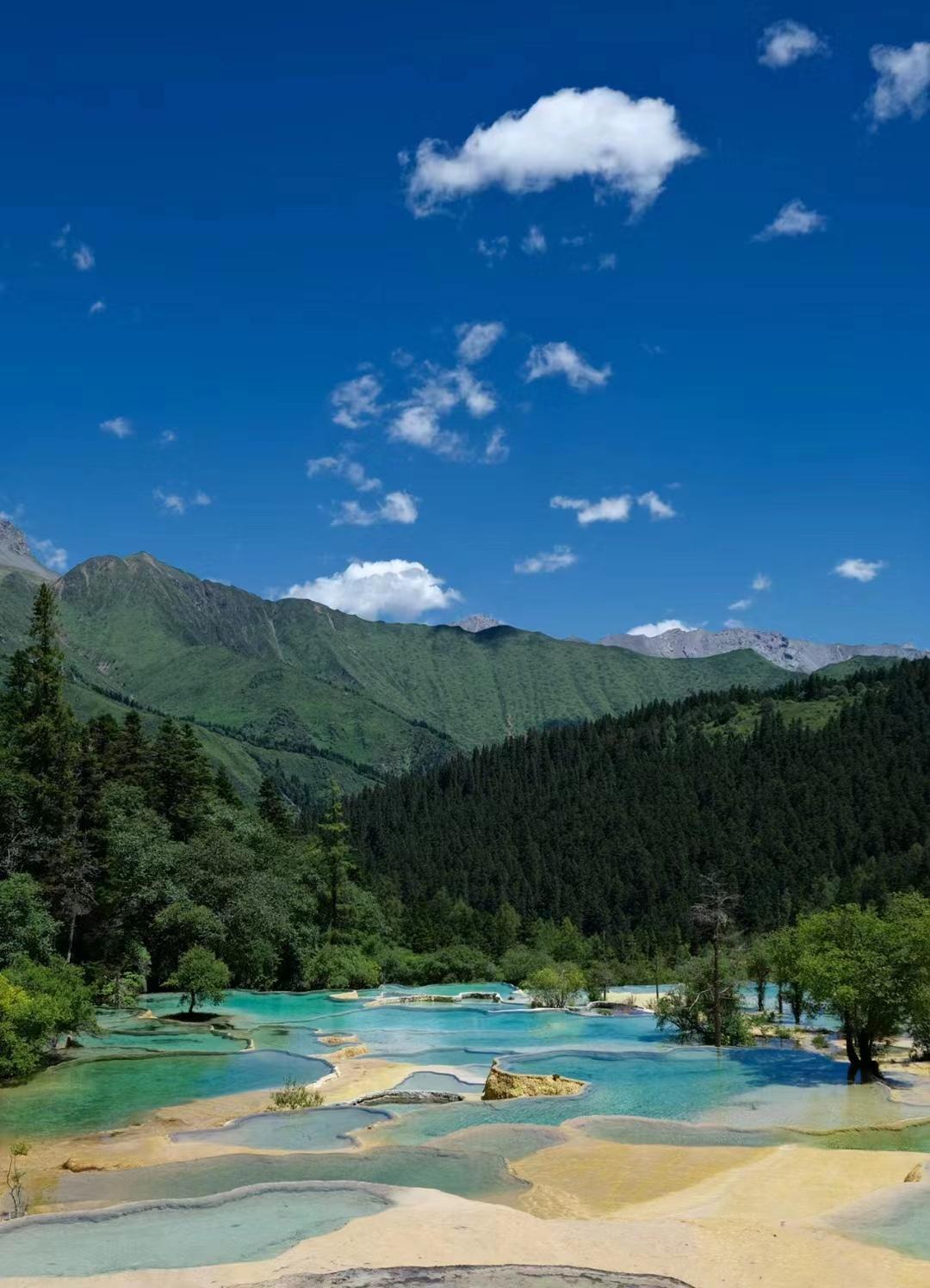 九寨溝與黃龍，自然美景的微妙差異，九寨溝與黃龍，自然美景的差異化探索