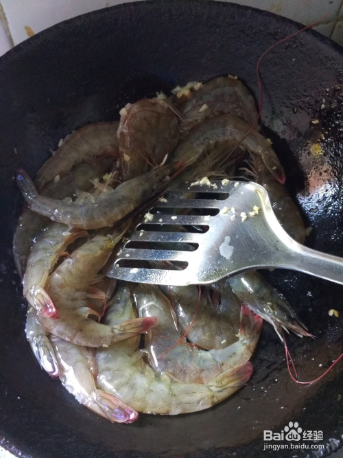 蒜蓉油燜大蝦的做法，一道美味佳肴的烹飪指南，蒜蓉油燜大蝦，美味佳肴的烹飪指南