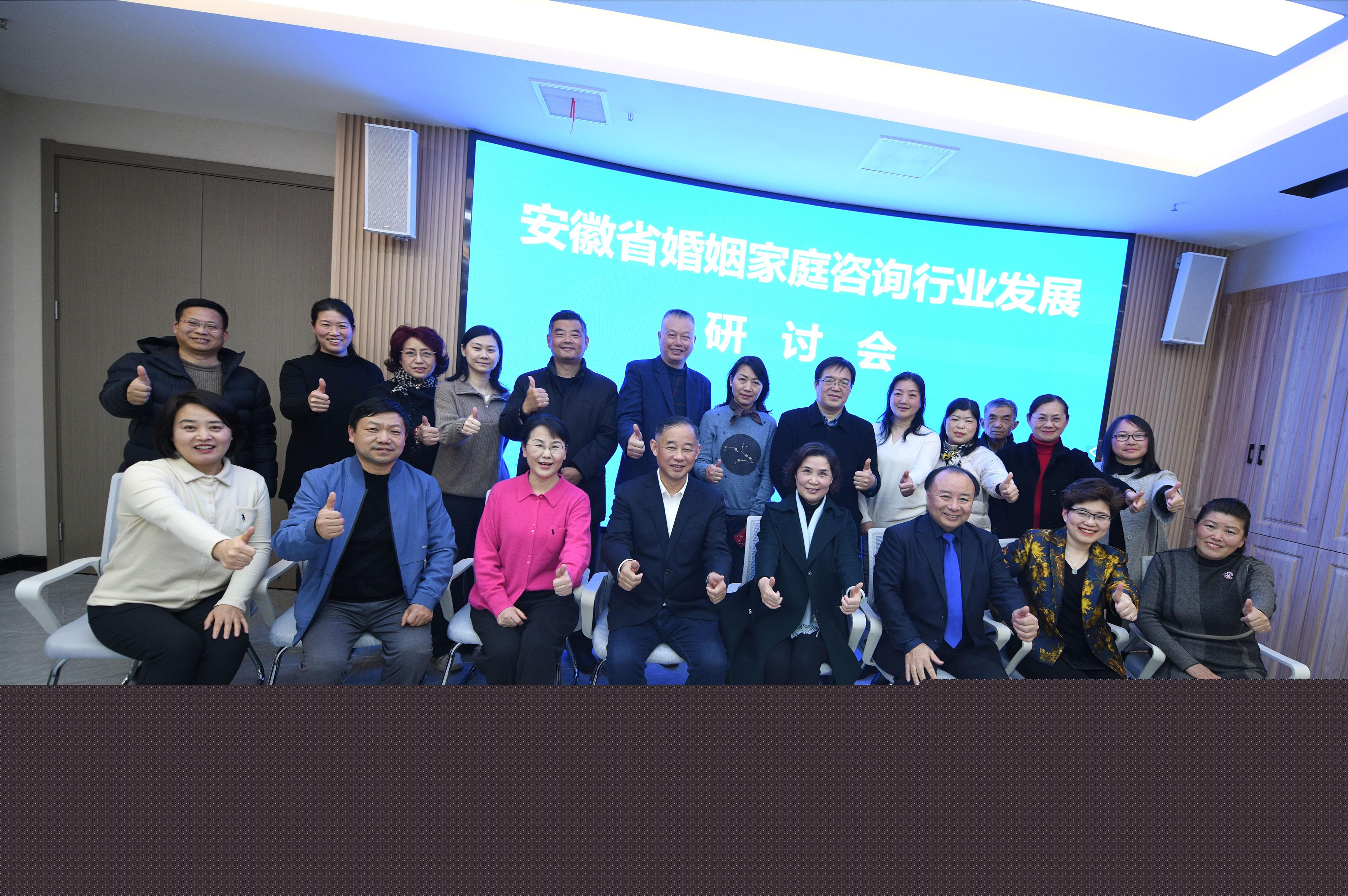 家庭咨詢師在線咨詢免費，打開家庭和諧之門的鑰匙，家庭咨詢師在線免費咨詢，解鎖家庭和諧之門的密鑰