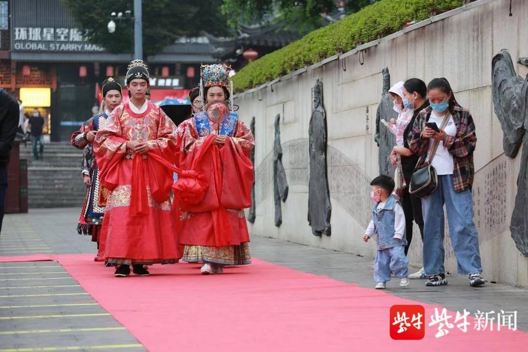 南京夫子廟，歷史文化的璀璨明珠，南京夫子廟，歷史文化的耀眼明珠
