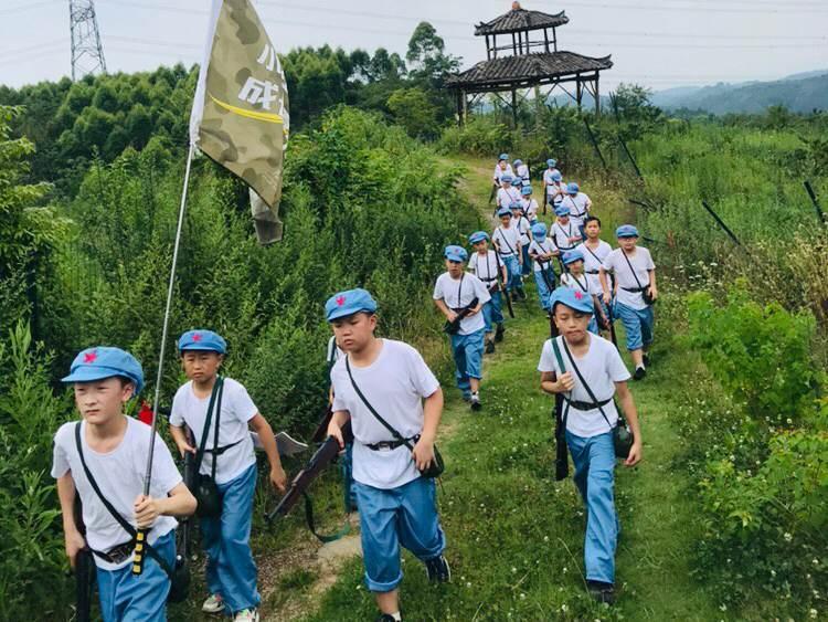軍事夏令營機構，培養(yǎng)青少年軍事素質與綜合能力的重要平臺，軍事夏令營機構，培養(yǎng)青少年軍事素質與能力的關鍵平臺