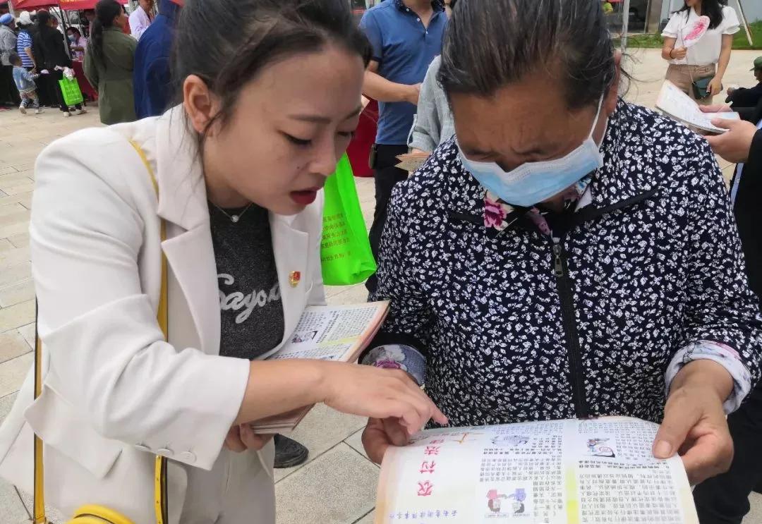 房產(chǎn)律師在線咨詢(xún)電話免費(fèi)，法律服務(wù)的新模式與公眾受益，房產(chǎn)律師在線免費(fèi)咨詢(xún)，法律服務(wù)新模式與公眾受益的完美結(jié)合