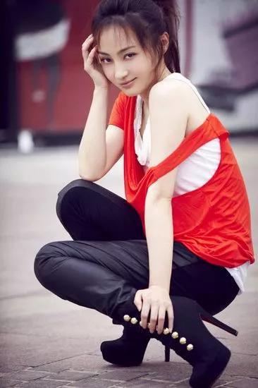 姚笛的照片，時(shí)光中的美好定格，姚笛照片，時(shí)光定格的美好瞬間