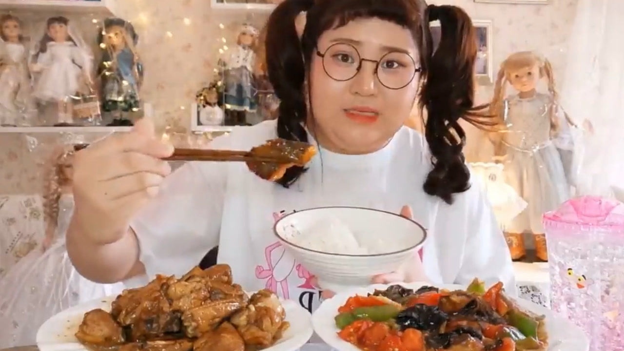 老阿姨的嗶哩嗶哩B站肉片茄子與芒果之旅，老阿姨的B站美食探索之旅，肉片茄子與芒果的奇妙之旅