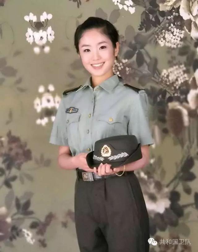 中國女兵，最美最漂亮的風(fēng)采，中國女兵的風(fēng)采，最美最靚麗的風(fēng)采展示
