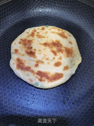 家常美味蔥花餅的制作方法，家常美味蔥花餅制作教程