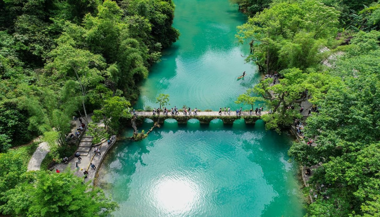 貴州荔波小七孔景區(qū)簡(jiǎn)介，貴州荔波小七孔景區(qū)探秘
