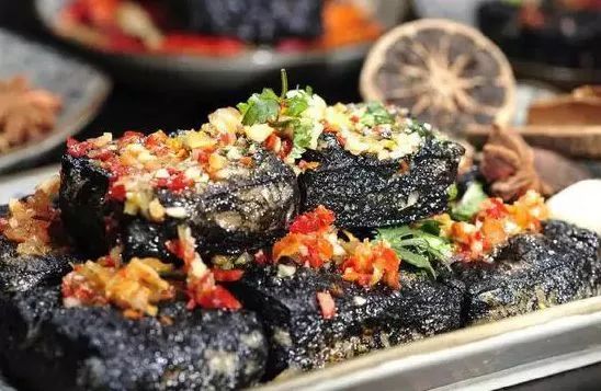 臭豆腐，獨(dú)特的魅力與文化的印記，臭豆腐，獨(dú)特魅力與文化印記的展現(xiàn)